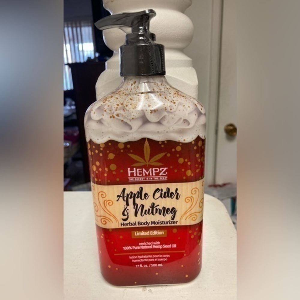 NWT Hempz LE Apple Cider & Nutmeg Herbal Body Moisturizer